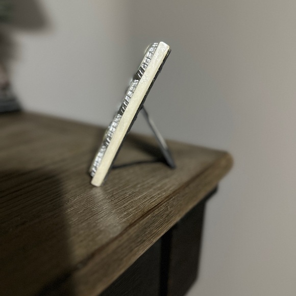 Adorable bottle cap small picture frame.  Pet/smoke free home. - Picture 5 of 7